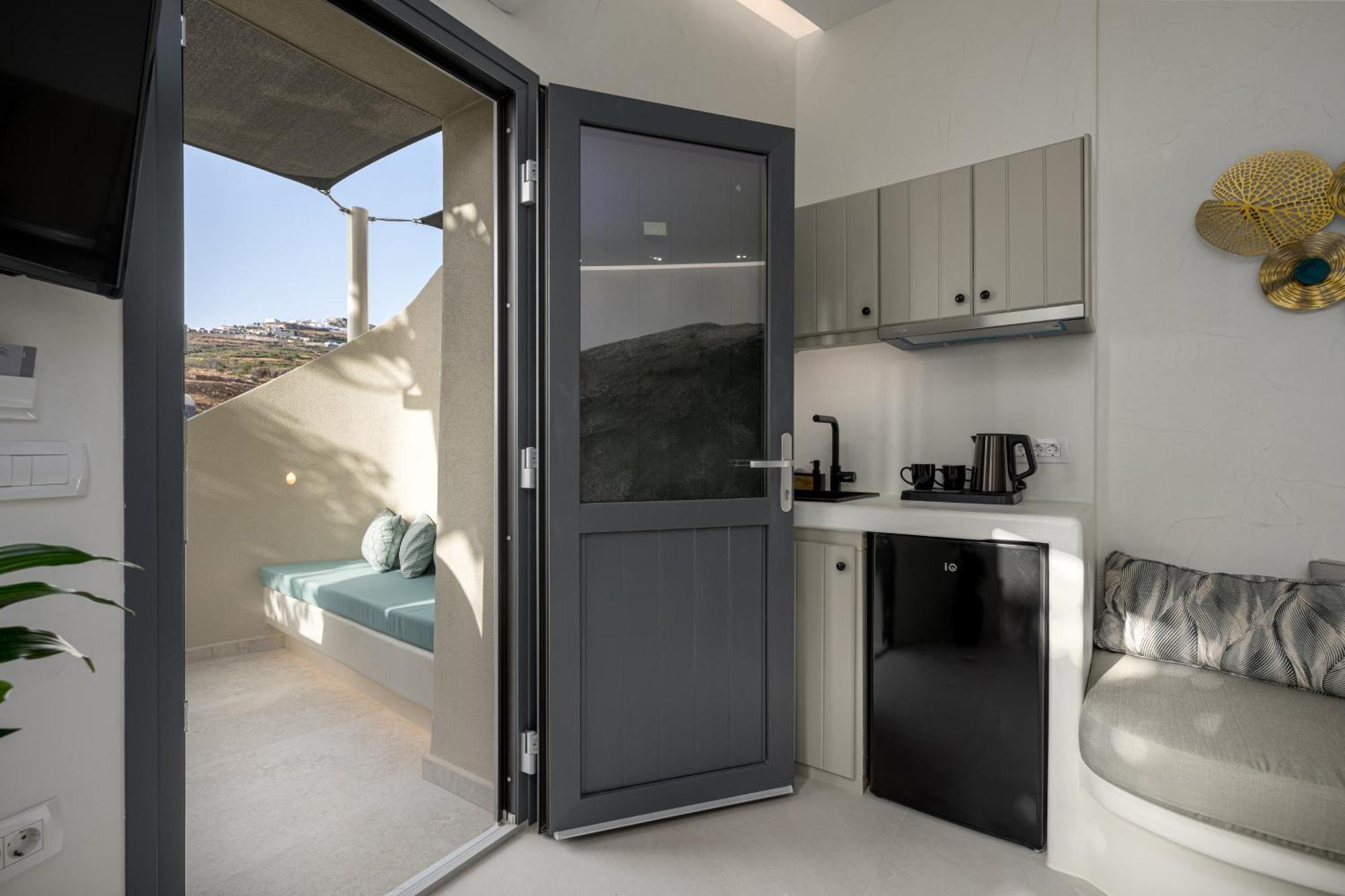 Galaria Serenity Suites Vóthon Exteriör bild